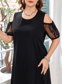 SHEIN Lacomfia 大码优雅纯色蕾丝拼接露肩连衣裙 - 黑色 - 查看 5