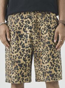 Manfinity EMRG Shorts vaqueros casuales de corte holgado para hombre con diseño de bolsillo y estampado de leopardo