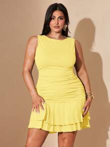 SHEIN BAE Robe mini plissée à double couche avec fronces, sans manches, couleur noire unie, pour femmes de grande taille. Sexy et douce, style casual de campus pour l'été, l'automne et l'hiver. Robe pour invitée de mariage pour femmes. - Jaune citron - Voir 4