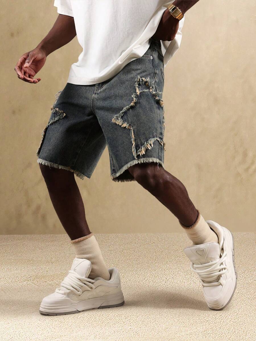 SUMWON شورت جينز قصير بخصر عالي مشوه، بتصميم ممزق بنمط نجمي، بحافة مبهترة، طول الركبة، كاجوال صيفي