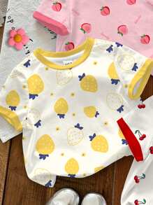 SHEIN 3件套女宝宝休闲可爱夏季水果迷你樱桃、柠檬、桃子印花圆领短袖T恤套装，适合春夏穿着，樱桃女孩，假期海滩休闲，快乐女宝宝，水果风，假日氛围，海滩周末 - 彩色 - 查看 4