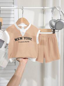 SHEIN 2 件套男童/女童休闲罗纹针织插肩宽松套头 T 恤和短裤，适合日常穿着，春夏季 - 卡其色 - 查看 1