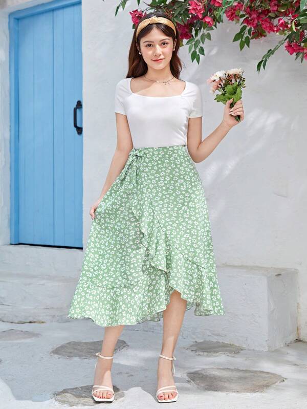 SHEIN Tricou cu guler pătrat și fustă cu volană cu accent floral și 2 buc pentru fete adolescente