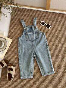 SHEIN 男婴石洗休闲柔软可爱蓝色卷边翻盖口袋宽松牛仔背带裤连体裤牛仔裤，儿童服装男童服装日常服装春夏秋冬服装，男童街头服装，男童乡村服装，男童度假服装 - 中等水洗藍 - 查看 8