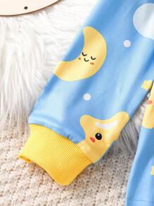 2 件套男童蓝色月亮和星星印花休闲睡衣套装，长袖上衣和裤子