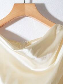 SHEIN Clasi Women Elegant Solid Color Waist-Cinched Mid-Length Dress