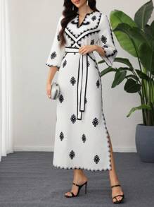 SHEIN Lacomfia 女式 V 领印花阿拉伯风格度假连衣裙，春夏 - 杏色 - 查看 1