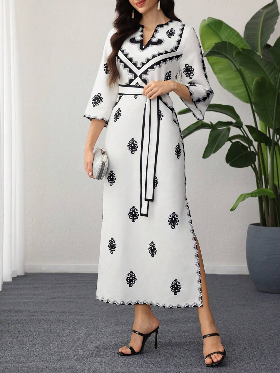 SHEIN Lacomfia 女式 V 领印花阿拉伯风格度假连衣裙，春夏 - 杏色 - 查看 1