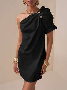 Zivah 女款優雅黑色夏季單肩洋裝，不對稱荷葉邊泡泡袖短款純色洋裝，西式夜店度假海灘穿搭 - 黑色 - 查看 6