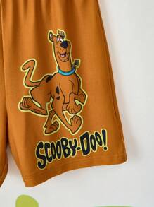 SCOOBY-DOO X SHEIN Set di maglietta a maniche corte bianca casual e pantaloncini larghi per ragazzi, con stampa di cucciolo e auto a tema cartoni animati