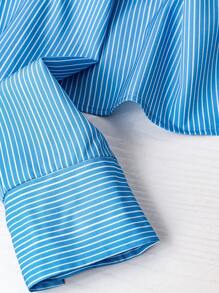 SHEIN PETITE Damen Große Größen Lässig Blau & Weiß gestreiftes langärmeliges kurzes Hemd