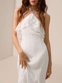 Revavyn 白色雪纺露背荷叶边修身连衣裙 - 白色 - 查看 6
