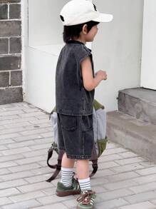 SHEIN 年轻儿童针织牛仔无袖上衣和短裤套装，磨损下摆和口袋和袖口设计，抽绳松紧腰带，上衣和裤子上有详细的编织品牌标志，舒适的罗纹领口和腰部，不变形，基本休闲户外活动运动学院街头风格百搭套装 - 黑色 - 查看 4