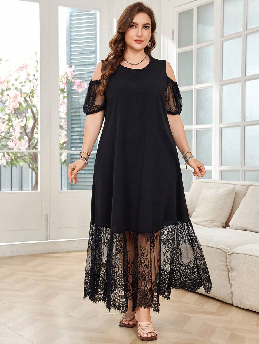 SHEIN Lacomfia 大码优雅纯色蕾丝拼接露肩连衣裙 - 黑色 - 查看 1