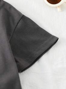 Playful Pals 2pcs Toddler Boys' Casual Loose Graphic Print Round Neck T-Shirt And Striped Print Shorts Set, Comfortable And Versatile For Spring/Summer Outdoor Play And Daily Wear Summer Holiday - Dark Grey - View 3