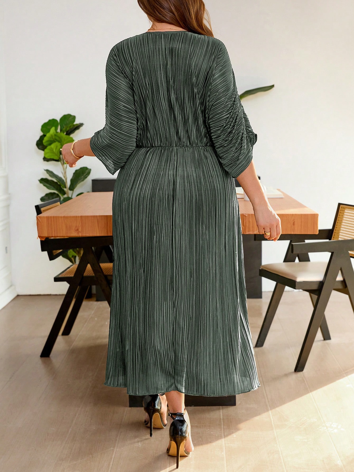 SHEIN Frenchy فستان طويل للنساء ذات الحجم الكبير ب...