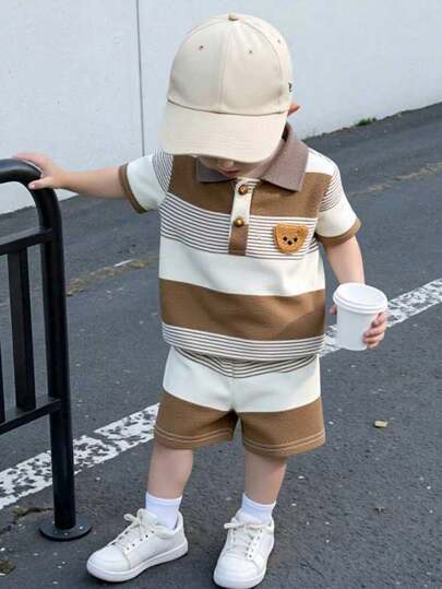 SHEIN Baby Boy Infant Casual Adorable Bear Embroidered Badge Asymmetrical Striped Short Sleeve Polo Shirt And Shorts Set, Suitable For Summer