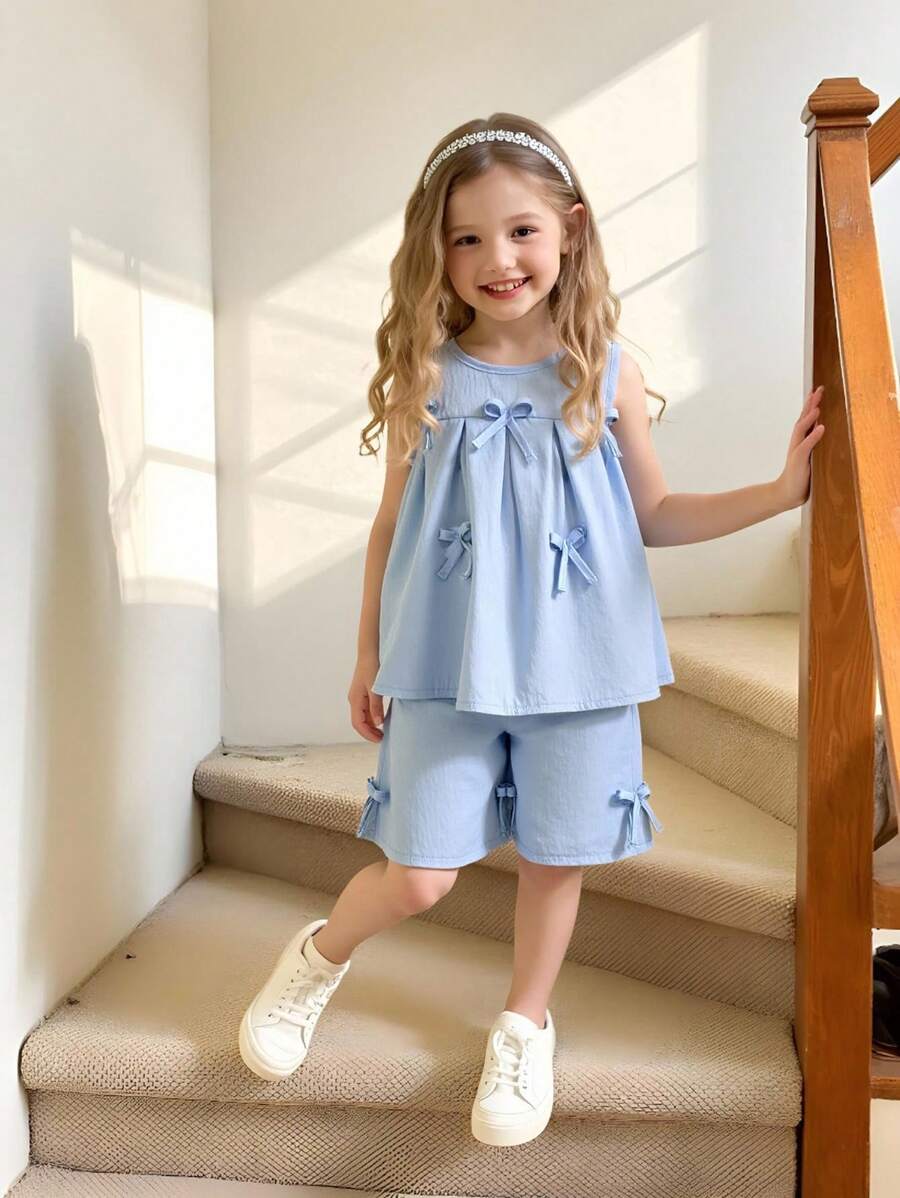 SHEIN Elladie kids 2 件套年轻女孩韩版甜美装,蝴蝶结装饰 A 字形荷叶边连衣裙上衣 + 宽松阔腿短裤,夏季 - 藍色 - 查看 1