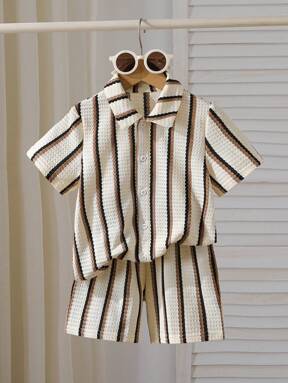 SHEIN Genkimix Kids 2pcs/Set Young BoyTextured Stripe Knit Shirt And Shorts Set