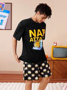 GARFIELD | SHEIN Men's Cartoon & Letter Pattern Short Sleeve Top And Shorts Loungewear Set