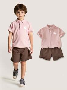 SHEIN Set tricou polo cu nasturi și design brodat și pantaloni scurți sport pentru băieți