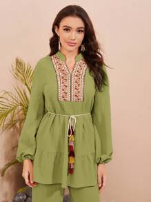 Mulvari Floral Embroidery Tassel Detail Belted Top & Wide Leg Pants 2 Pieces Set - Green - View 4