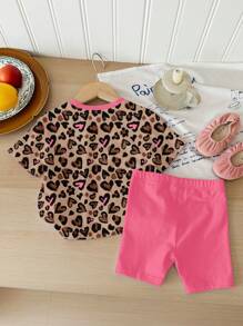 SHEIN Cute Pink Leopard Print & Floral Pattern, Baby Girl Casual Minimalist Style Round Neck Short Sleeve T-Shirt And Shorts Set, Suitable For Spring/Summer