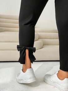 Solflare 大码女式黑色休闲修身裤，带蝴蝶结装饰和侧开衩 - 黑色 - 查看 5