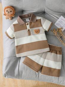 SHEIN Playful Pals 男婴婴儿休闲可爱熊刺绣徽章不对称条纹短袖 Polo 衫和短裤套装，适合夏季