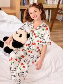 SHEIN 卡通熊猫与樱桃印花仿丝翻领短袖长裤女童睡衣套装 - 白色 - 查看 1