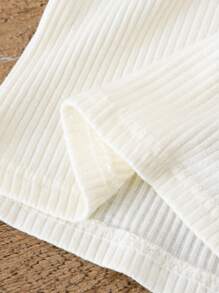 LMoss Kids 两件套女童针织纯色樱桃图案吊带背心和短裤套装 - 彩色 - 查看 6