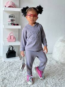 SHEIN Playful Pals 0-3 岁女婴四季服装套装：拱形下摆长袖卫衣 + 打底裤，3D“爸爸的女孩”标语，雾霾蓝色，棉质材质秋冬服装套装