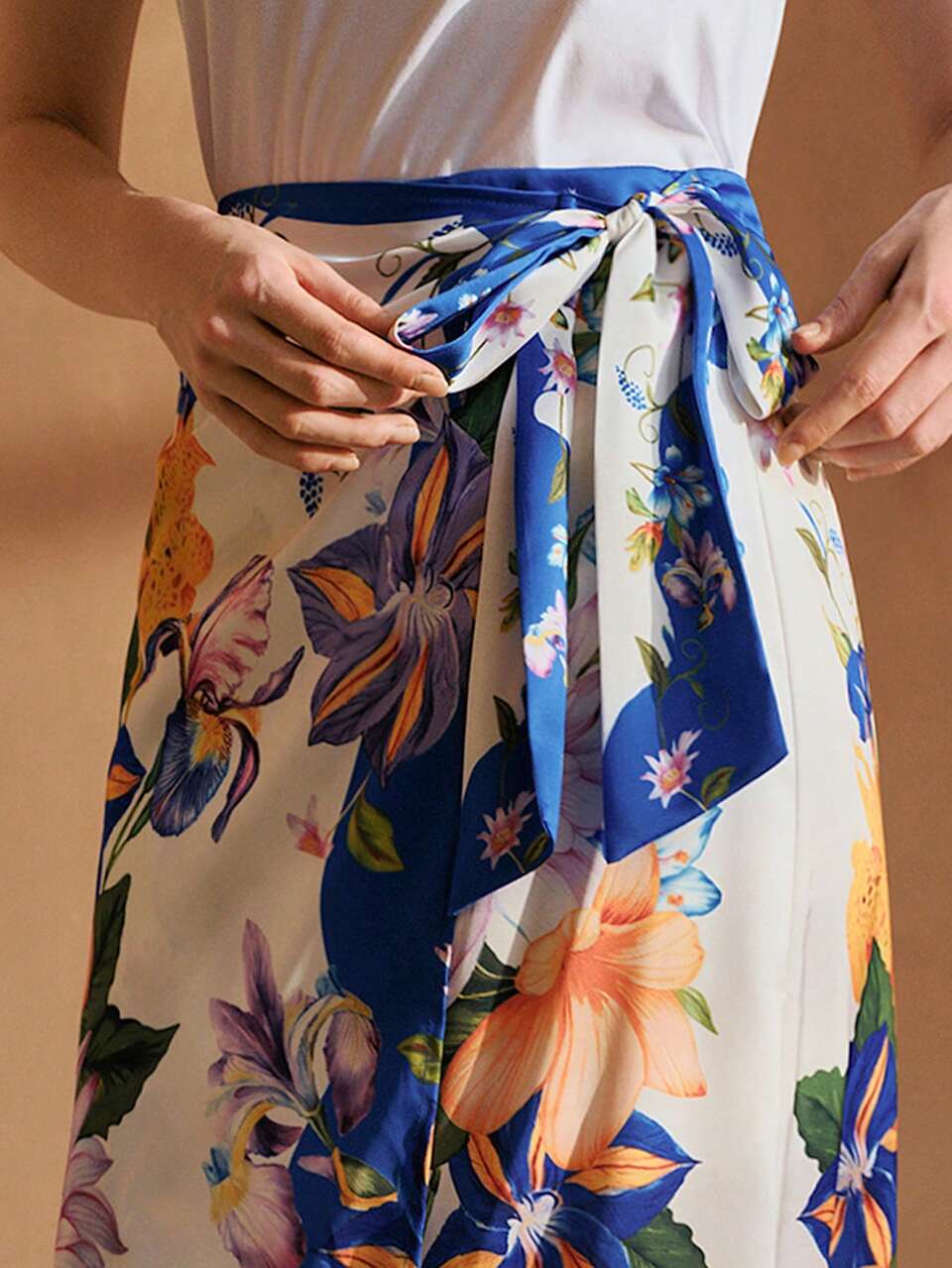 FLORAL PRINT WRAP KNOT SKIRT