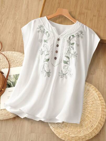 EMERY ROSE 大码女式休闲乡村风刺绣纽扣装饰白色短袖衬衫上衣，夏季