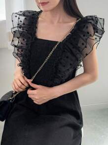 FRIFUL 女式蕾丝圆点拼接盖袖荷叶边下摆可调节肩带腰部纯色连衣裙 - 黑色 - 查看 1