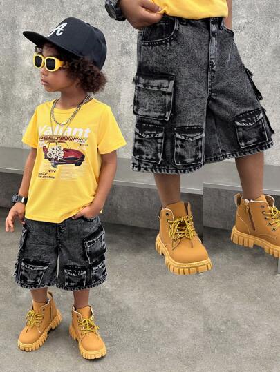 SHEIN 这款Y2K风格水洗牛仔短裤，采用宽松版型，多口袋设计，尽显年轻男孩的都市街头酷炫时尚感。它百搭休闲，适合春夏日常穿着和街头潮流，也适合男孩返校季和街头穿着。