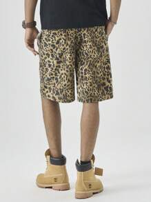 Manfinity EMRG Shorts vaqueros casuales de corte holgado para hombre con diseño de bolsillo y estampado de leopardo