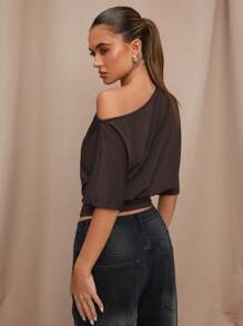 SHEIN BAE Áo phông đen lệch vai bất đối xứng thường ngày, đa năng để mặc hàng ngày, hẹn hò, trà chiều, tụ tập với bạn bè, phù hợp cho nhiều dịp khác nhau - Cà phê nâu - Xem 2