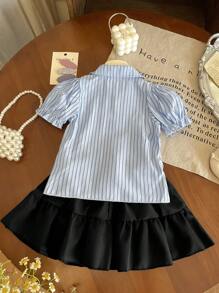 SHEIN Baby Mädchen Kleinkind Neugeborenes 0-3 Jahre Alt HochPreepy-Stil Mädchen gerüschte Schleife Puffärmel blaues gestreiftes Hemd + gefalteter Rock 2-teiliges Set, Frühling Sommer Baby Mädchen Outfit - Blau - Übersicht 4