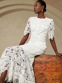 Aveloria Rosie Elegant Lace Hollow-Out Mermaid Dress, Graceful Elegant, Round Neck, Half Sleeve Design