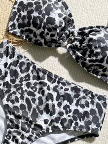 SHEIN Tween Girl Leopard Print Bandeau Bikini Top And Bottoms Swimwear Set For Summer Beach Vacation,Summer Clothes,Valentine Day,Vacation Outfits ,Beach Outfits ,Festival, Bohemian,BOHO, Sweet, ,Rave Outfits Festival,Tropical Vacation - Brown - View 6