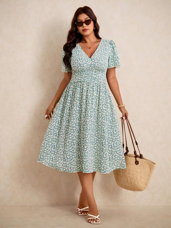 Elaquor Plus Size Women Ditsy Floral V-Neck Ruffle Short Sleeve Casual Dress, Vacation Wear,Summer Dresses For Women