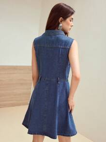 MOTF STUDIO VESTIDO VAQUERO SIN MANGAS CON DETALLE DE RHINESTONE Y PERLAS FALSAS SIN CINTURÓN - Lavado ligero - Ver 3