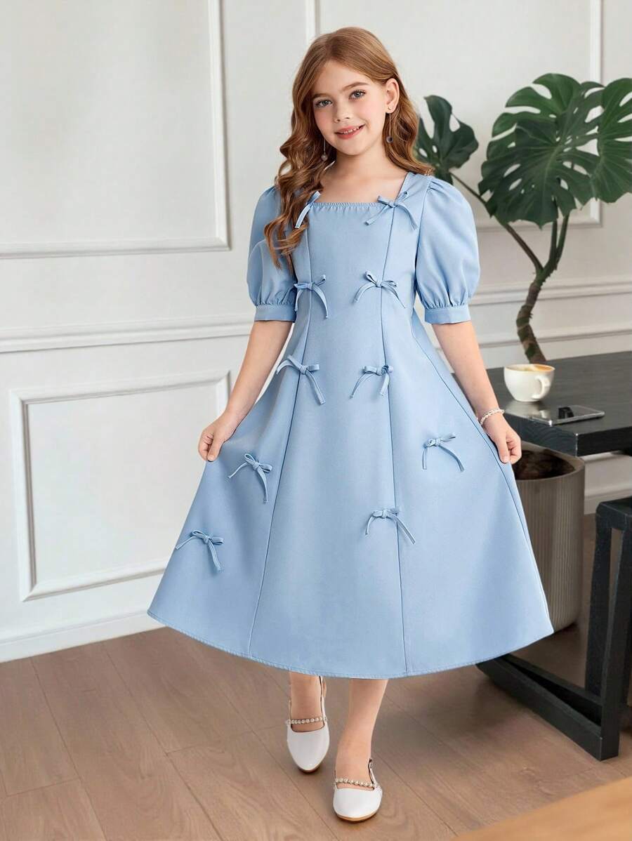 SHEIN 青少年女孩春夏优雅简约精致甜美日常方领泡泡袖蝴蝶结 A 字长款浅蓝色连衣裙,母子装 - 淺藍色 - 查看 1