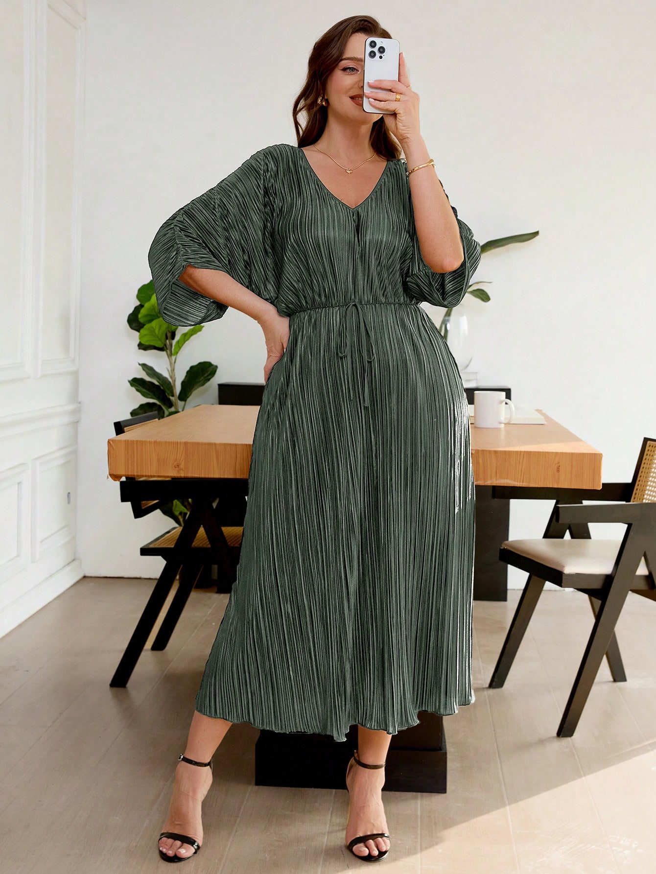 SHEIN Frenchy فستان طويل للنساء ذات الحجم الكبير ب...