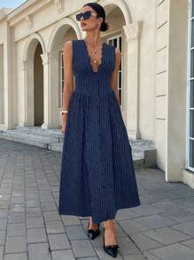 Siren Gaze Đầm dài chữ A cổ chữ V sâu, viền bèo nhún, thắt eo, màu trơn mới cho mùa hè dành cho nữ - Xanh và trắng - Xem 3