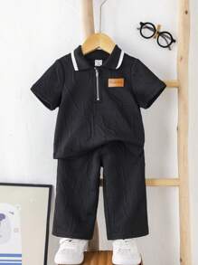 SHEIN 2 Stücke/Set süßer vielseitiger Collegestyle Poloshirt und Hose mit Gummibund für Kleinkind Jungen