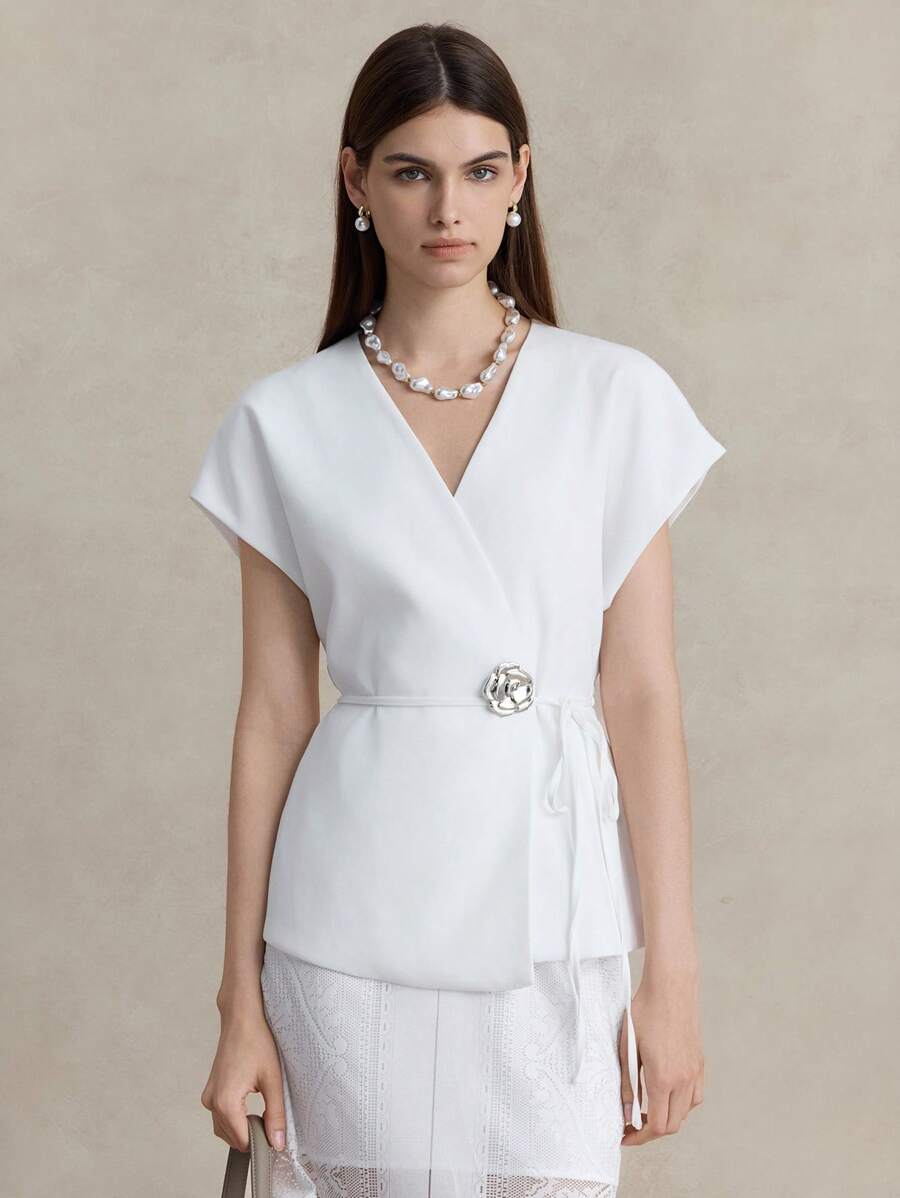 Briarwyn Women's Solid Color Overlap V-Neck Batwing Short Sleeve Lightweight Jacket Summer Fall Women Clothes Old Money Clothes Business Casual Woman All White Party Women Going Out Tops Women