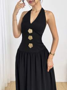 Modelyn Robe d'été élégante avec décoration métallique au col ras-du-cou pour femmes - Noir - Voir 6