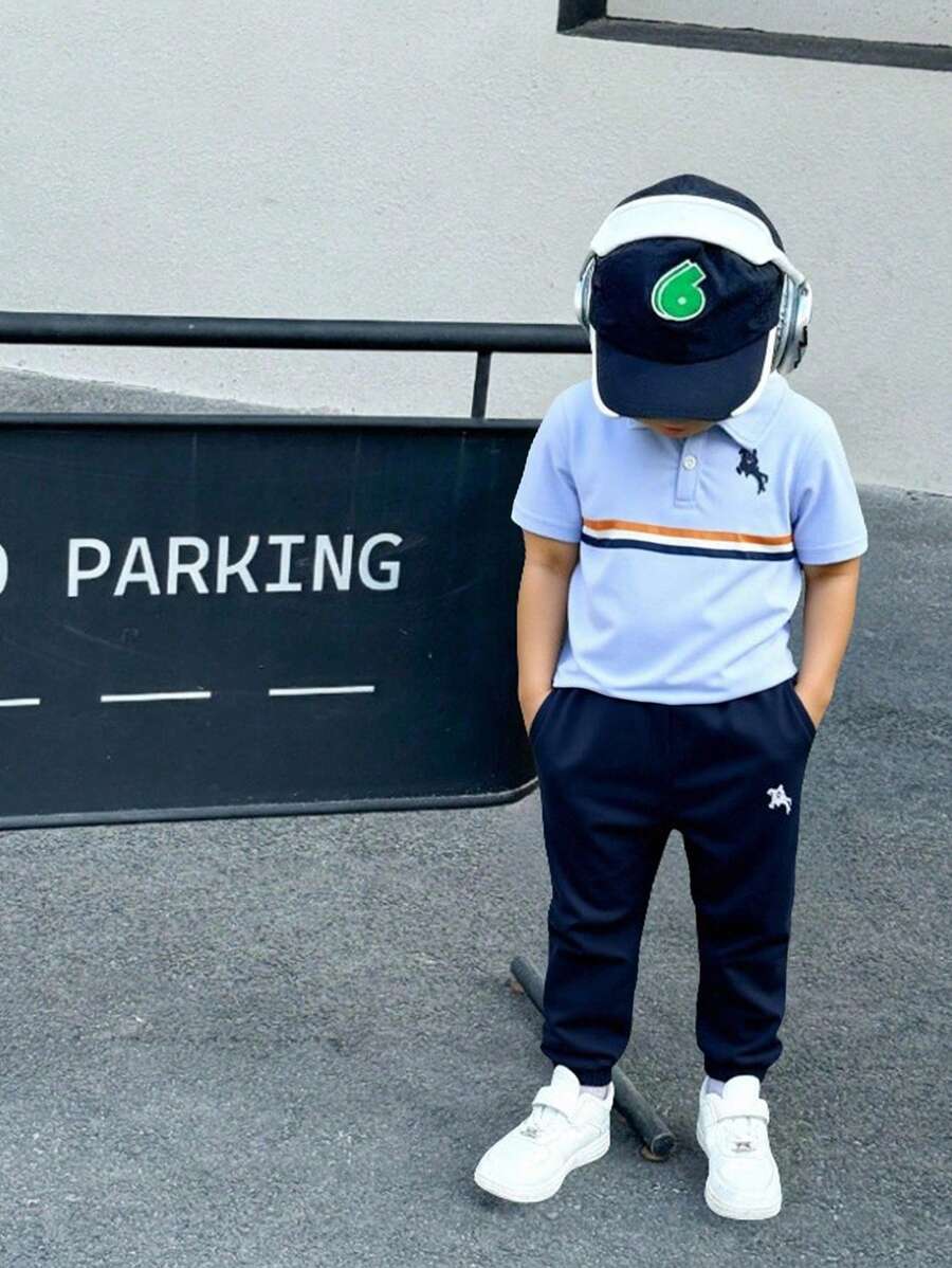 SHEIN 2 件套年轻男孩骑士条纹短袖 Polo 衫和裤子休闲装,开学季 - 霧霾藍 - 查看 1